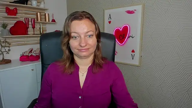 angelaSamt online show from July 13, 2026, 5:51 am