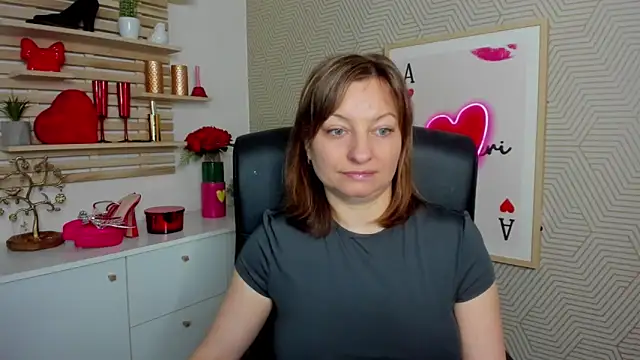 angelaSamt online show from April 2, 2026, 5:25 am