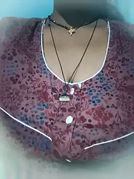 Snapshot of posewith chatting on October 2, 2025, 4:49 am posewith online show from October 2, 2025, 4:49 am