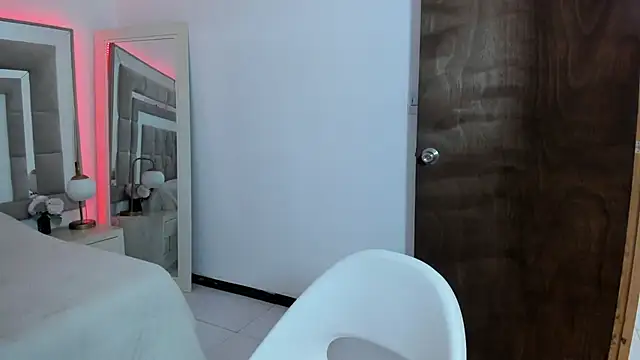 Snapshot of Rihanna_es chatting on October 11, 2025, 3:51 am Rihanna es online show from October 11, 2025, 3:51 am