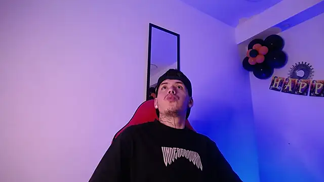 Snapshot of Anhonymus_ chatting on October 11, 2025, 3:40 am Anhonymus  online show from October 11, 2025, 3:40 am