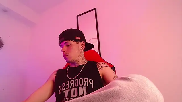 Snapshot of Anhonymus_ chatting on September 30, 2025, 4:18 am Anhonymus  online show from September 30, 2025, 4:18 am