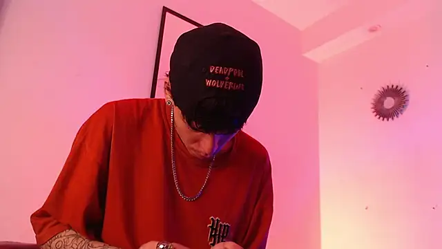 Snapshot of Anhonymus_ chatting on October 5, 2025, 4:03 am Anhonymus  online show from October 5, 2025, 4:03 am