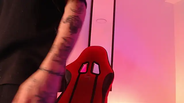 Snapshot of Anhonymus_ chatting on October 4, 2025, 4:14 am Anhonymus  online show from October 4, 2025, 4:14 am