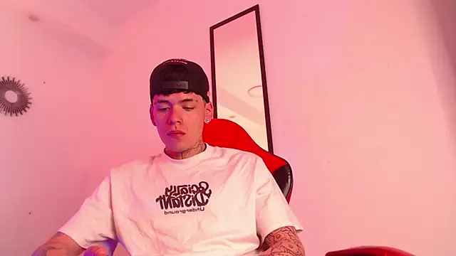 Snapshot of Anhonymus_ chatting on September 15, 2025, 5:41 am Anhonymus  online show from September 15, 2025, 5:41 am