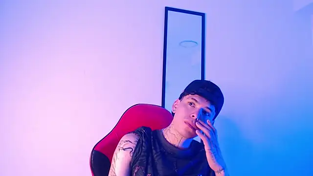 Snapshot of Anhonymus_ chatting on September 20, 2025, 3:44 am Anhonymus  online show from September 20, 2025, 3:44 am