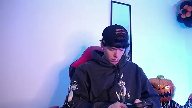 Snapshot of Anhonymus_ chatting on October 28, 2025, 3:40 am Anhonymus  online show from October 28, 2025, 3:40 am