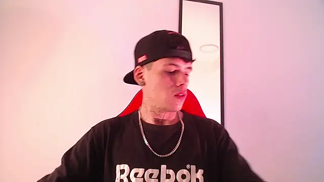 Snapshot of Anhonymus_ chatting on September 24, 2025, 1:28 pm Anhonymus  online show from September 24, 2025, 1:28 pm