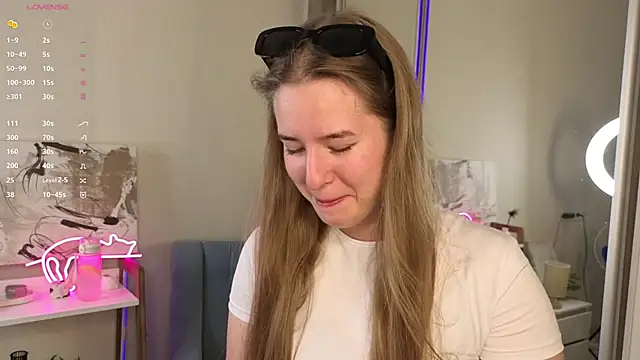 JenLottie online show from September 16, 2025, 2:18 pm
