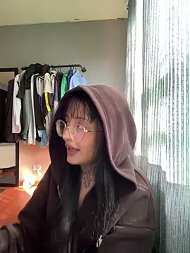 QueenSquirt02 online show from September 9, 2025, 8:29 pm