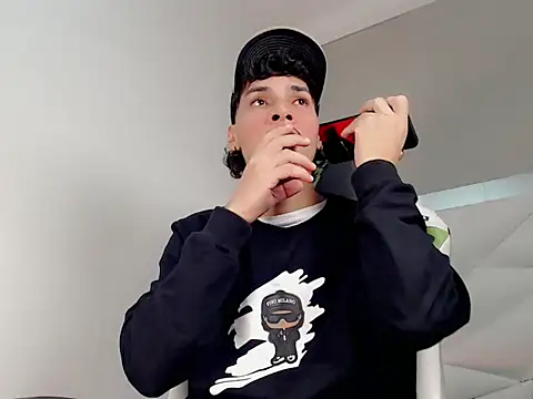 Snapshot of yankees_ chatting on November 15, 2025, 3:54 am yankees online show from November 15, 2025, 3:54 am