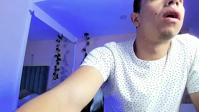 Snapshot of Muscle_Scott chatting on February 13, 2026, 1:55 pm Muscle Scott online show from February 13, 2026, 1:55 pm