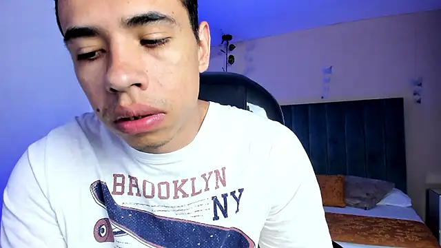 Snapshot of Muscle_Scott chatting on February 27, 2026, 1:33 pm Muscle Scott online show from February 27, 2026, 1:33 pm