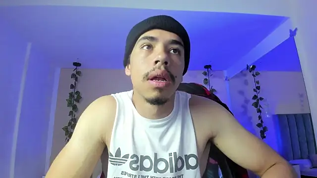 Snapshot of Muscle_Scott chatting on January 18, 2026, 2:31 pm Muscle Scott online show from January 18, 2026, 2:31 pm