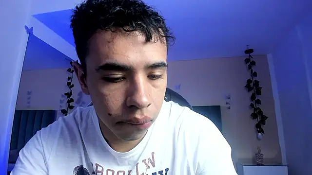 Snapshot of Muscle_Scott chatting on February 19, 2026, 1:30 pm Muscle Scott online show from February 19, 2026, 1:30 pm