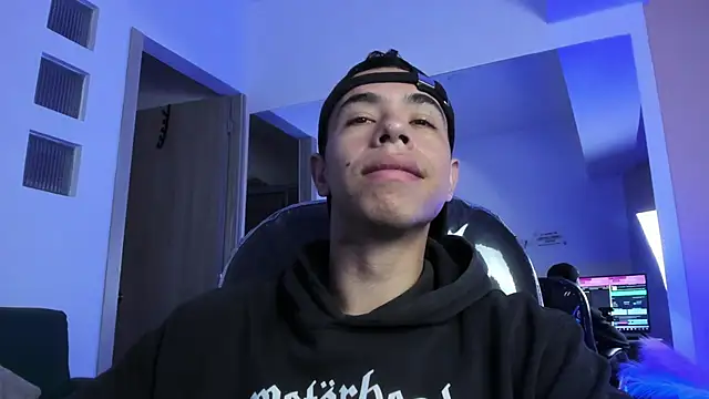 Snapshot of Muscle_Scott chatting on February 22, 2026, 2:19 pm Muscle Scott online show from February 22, 2026, 2:19 pm