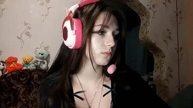 Snapshot of Sophiecuttie chatting on October 14, 2025, 3:34 pm Sophiecuttie online show from October 14, 2025, 3:34 pm