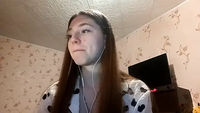 Snapshot of Sophiecuttie chatting on September 18, 2025, 1:36 pm Sophiecuttie online show from September 18, 2025, 1:36 pm