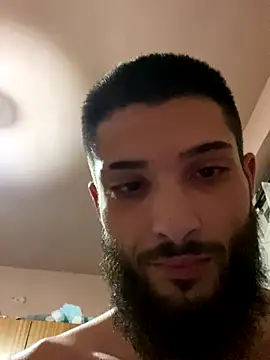 eetme827 online show from November 2, 2025, 10:04 pm