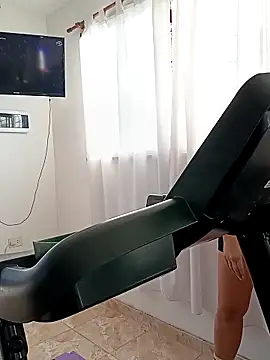 AngelinRedLatina online show from April 12, 2026, 12:08 pm