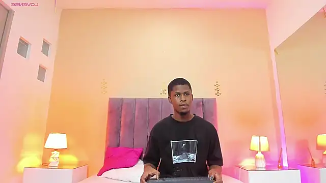 Kiaraa y Her Crazy online show from March 7, 2026, 3:57 am