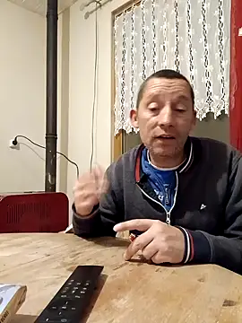 Snapshot of frederic198 chatting on October 27, 2025, 8:32 pm frederic198 online show from October 27, 2025, 8:32 pm