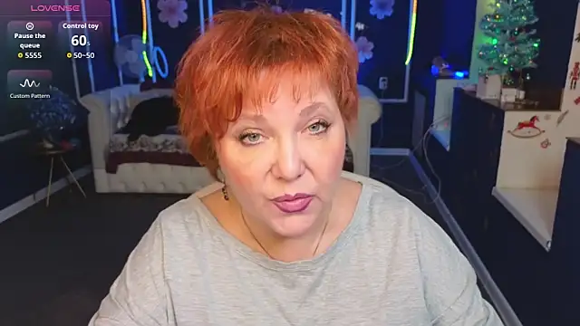 Kira Kenett online show from December 19, 2025, 12:40 pm