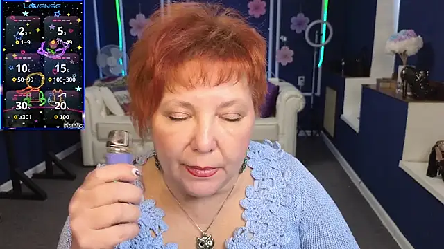 Kira Kenett online show from October 2, 2025, 6:17 am