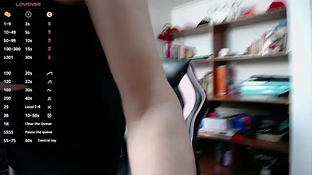 Snapshot of GretaVoss_ chatting on September 26, 2025, 8:16 pm GretaVoss  online show from September 26, 2025, 8:16 pm