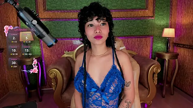 Snapshot of DaniCollinn_ chatting on October 1, 2025, 8:57 pm DaniCollinn online show from October 1, 2025, 8:57 pm