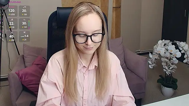 SoonMoor online show from November 30, 2025, 7:14 pm