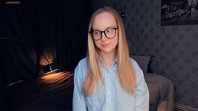 SoonMoor online show from October 9, 2025, 5:13 pm