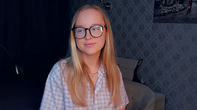 SoonMoor online show from October 11, 2025, 6:31 pm