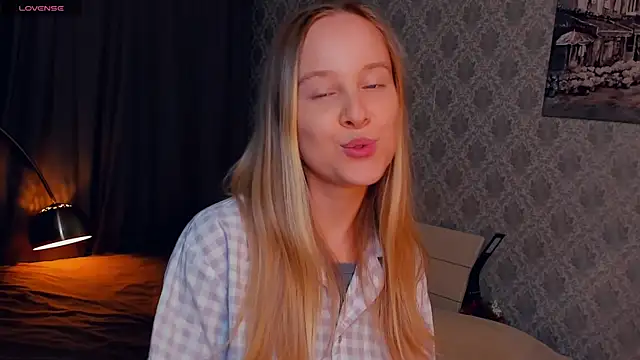 SoonMoor online show from September 30, 2025, 5:19 pm