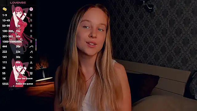 SoonMoor online show from September 18, 2025, 6:00 pm