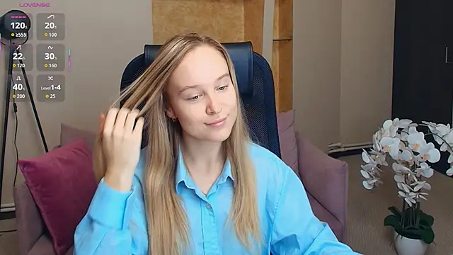 SoonMoor online show from December 5, 2025, 7:23 pm