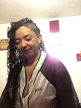 Snapshot of Paris_11 chatting on October 10, 2025, 1:56 pm Paris 11 online show from October 10, 2025, 1:56 pm