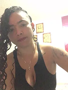 Snapshot of Paris_11 chatting on October 7, 2025, 4:41 pm Paris 11 online show from October 7, 2025, 4:41 pm