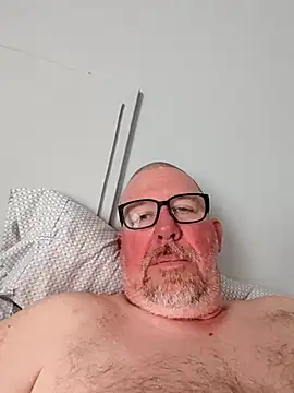 papaleelee online show from September 10, 2025, 8:41 pm
