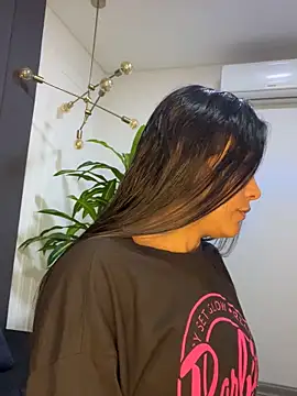 Snapshot of TiffanyyLam chatting on October 30, 2025, 11:08 am TiffanyyLam online show from October 30, 2025, 11:08 am