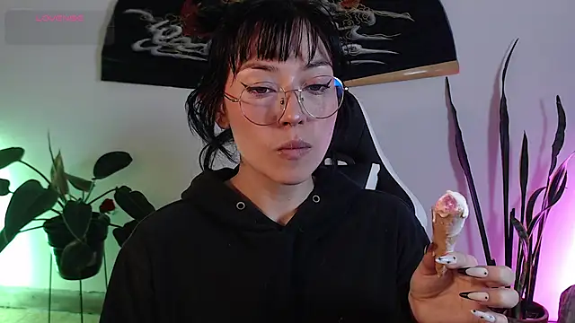 Ellyuwuw online show from January 8, 2026, 11:22 pm