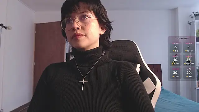 Snapshot of Ellyuwuw chatting on October 11, 2025, 8:54 pm Ellyuwuw online show from October 11, 2025, 8:54 pm