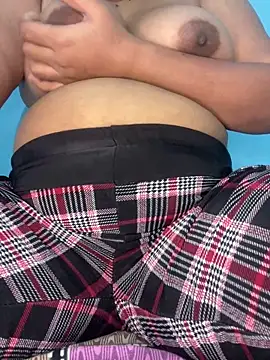 Snapshot of pooja_cam101 chatting on September 30, 2025, 2:17 am pooja cam101 online show from September 30, 2025, 2:17 am