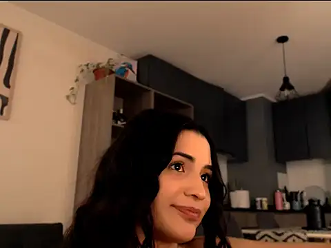 lanzybloom online show from September 9, 2025, 5:22 pm