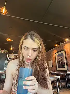 aurorasparkles online show from February 22, 2026, 11:28 pm