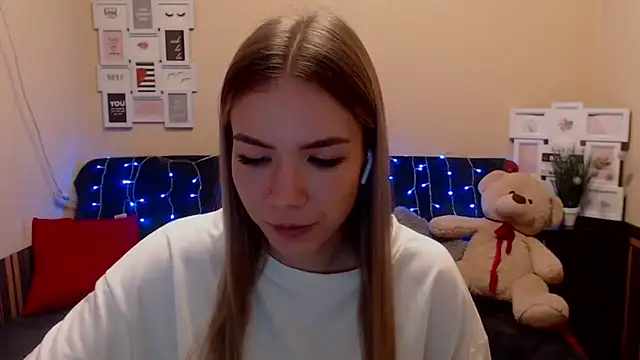 Snapshot of aSingleOne chatting on February 4, 2026, 10:05 pm aSingleOne online show from February 4, 2026, 10:05 pm