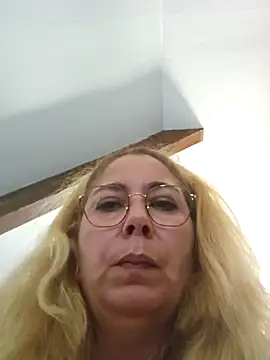 Snapshot of misscokine666 chatting on October 1, 2025, 8:24 pm misscokine666 online show from October 1, 2025, 8:24 pm