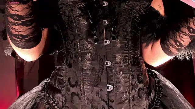 Snapshot of SussyBellX chatting on October 22, 2025, 9:46 pm SussyBellX online show from October 22, 2025, 9:46 pm