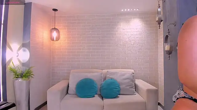 Snapshot of SussyBellX chatting on October 10, 2025, 8:09 pm SussyBellX online show from October 10, 2025, 8:09 pm