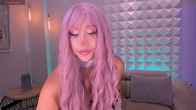 Snapshot of SussyBellX chatting on October 30, 2025, 9:11 pm SussyBellX online show from October 30, 2025, 9:11 pm